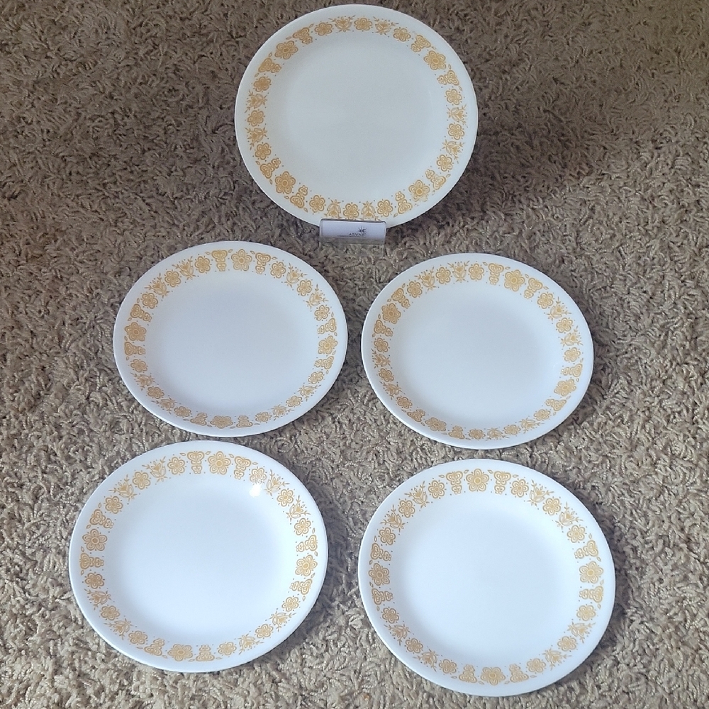 Corelle White and Gold Floral Dinnerware Set